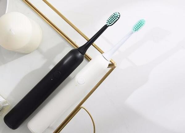 硅膠磁懸浮電動牙刷好用嗎？這款電動牙刷煥發你潔白笑容